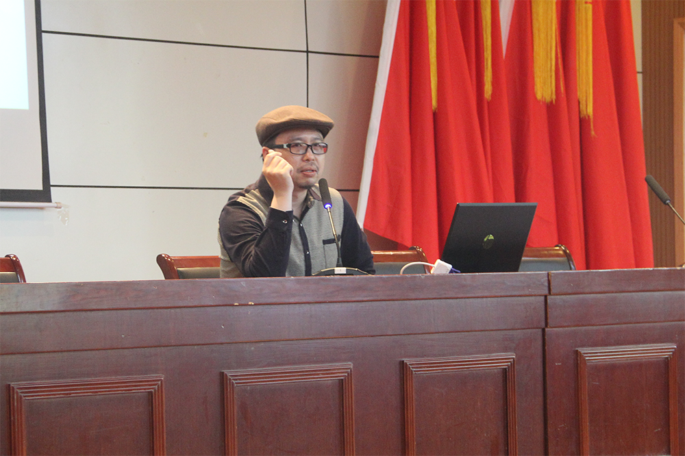 南京体育学院奥林匹克学院艺术系主任张旭副教授来beat365官网做数字媒体专题讲座