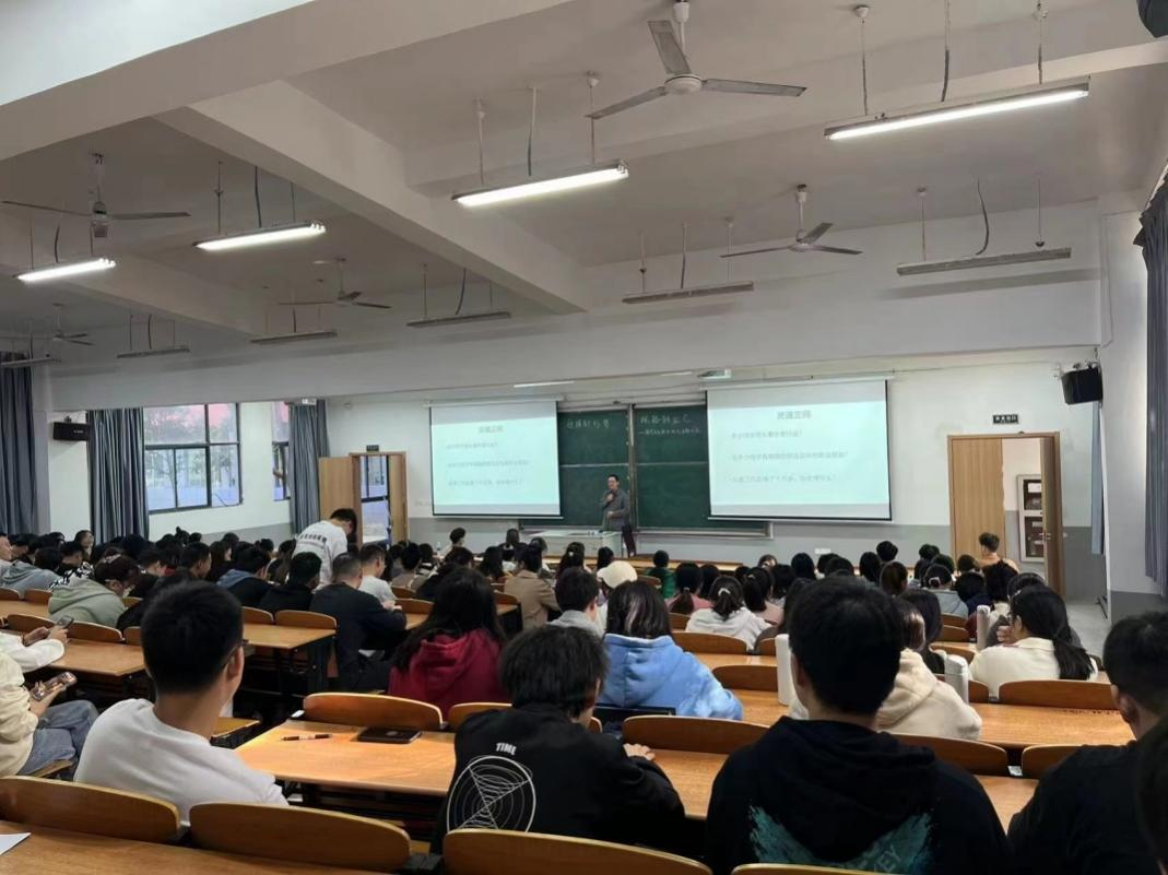 迎接新形势，探路新业态 ——beat365正版唯一官网财经学院国贸专业学术讲座