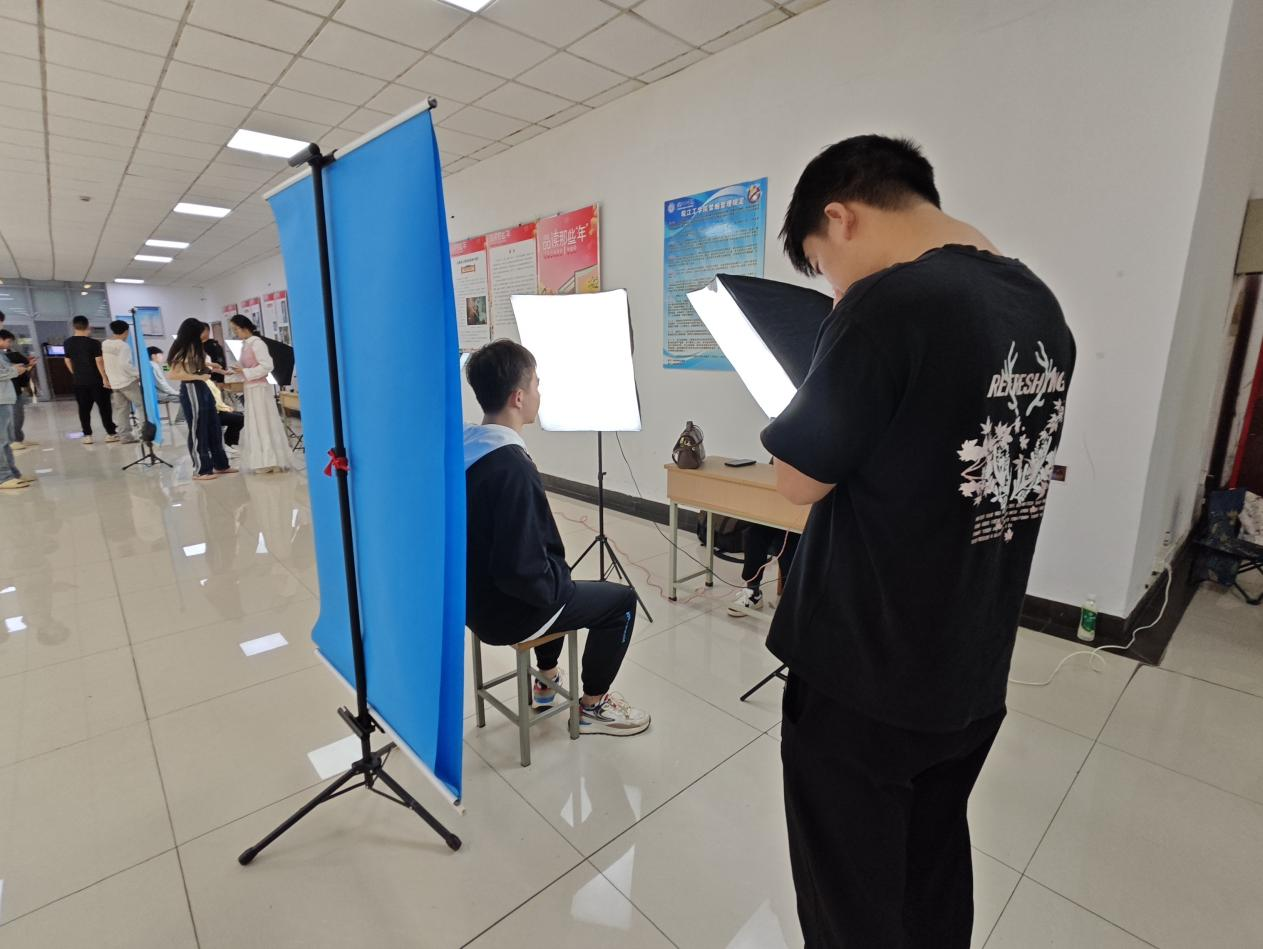 beat365正版唯一官网2025届毕业生图像信息采集工作圆满完成